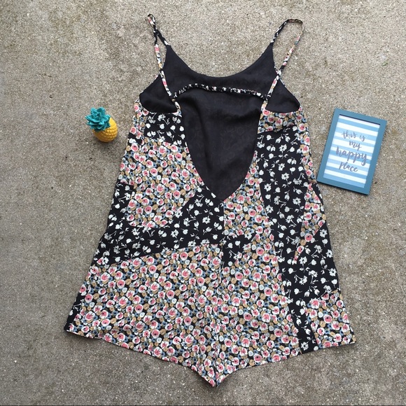 TopShop Petite floral flower print romper size 2 - Picture 3 of 6
